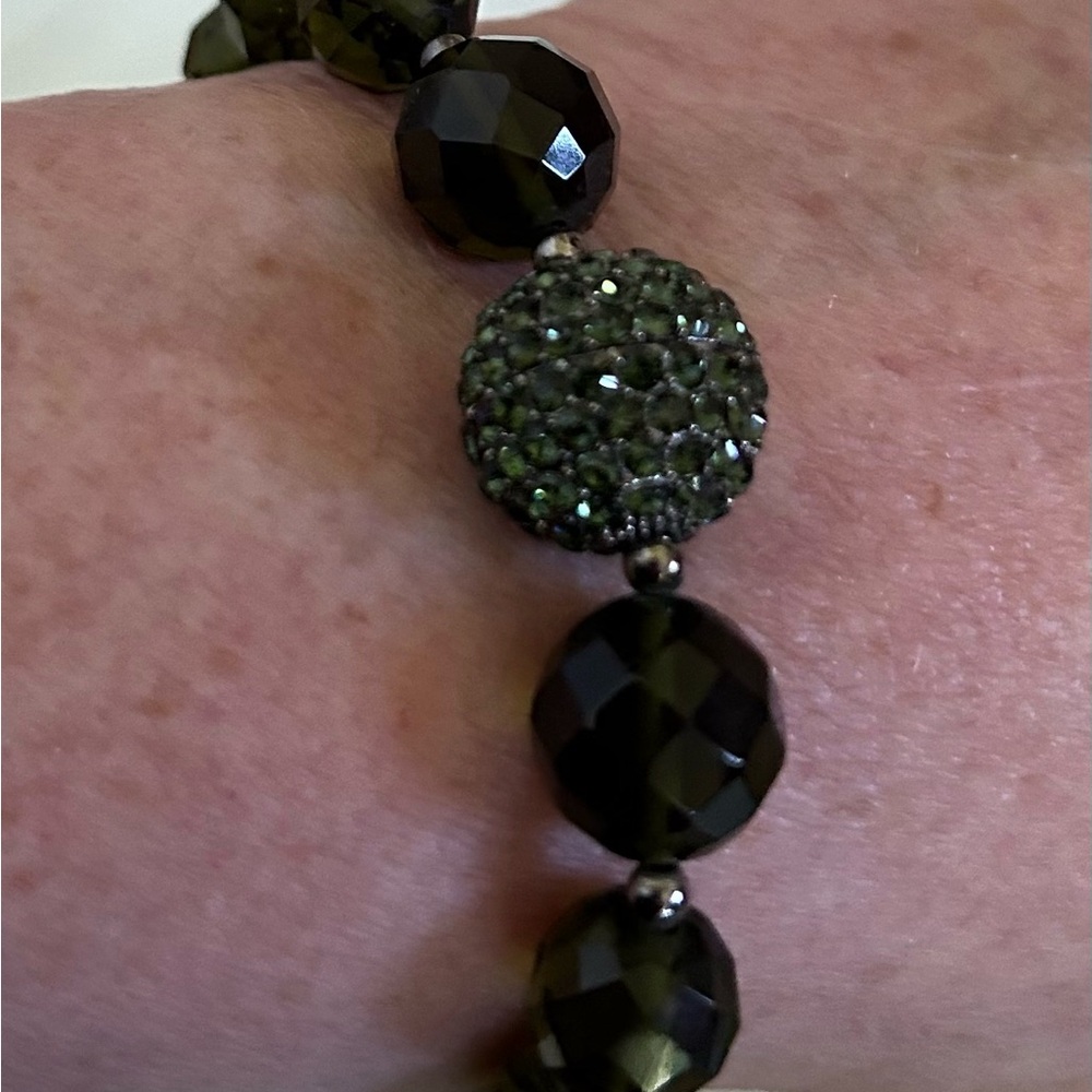Deep Green Acrylic Beaded Bracelet